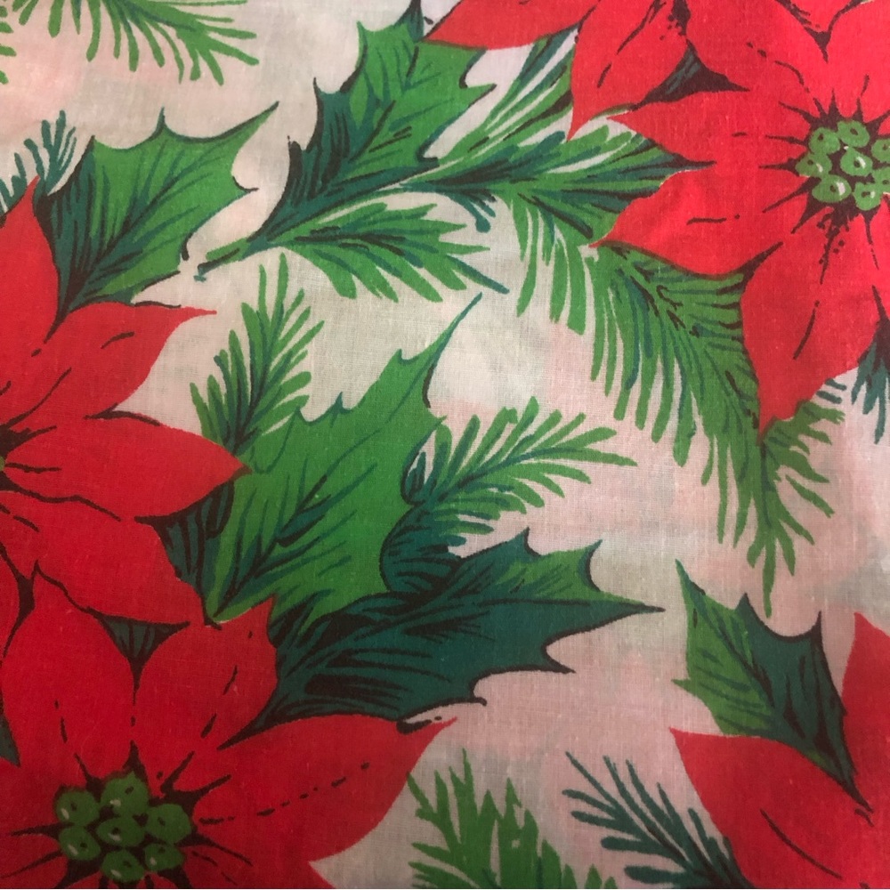 Vintage Poinsettia Oval Christmas Tablecloth